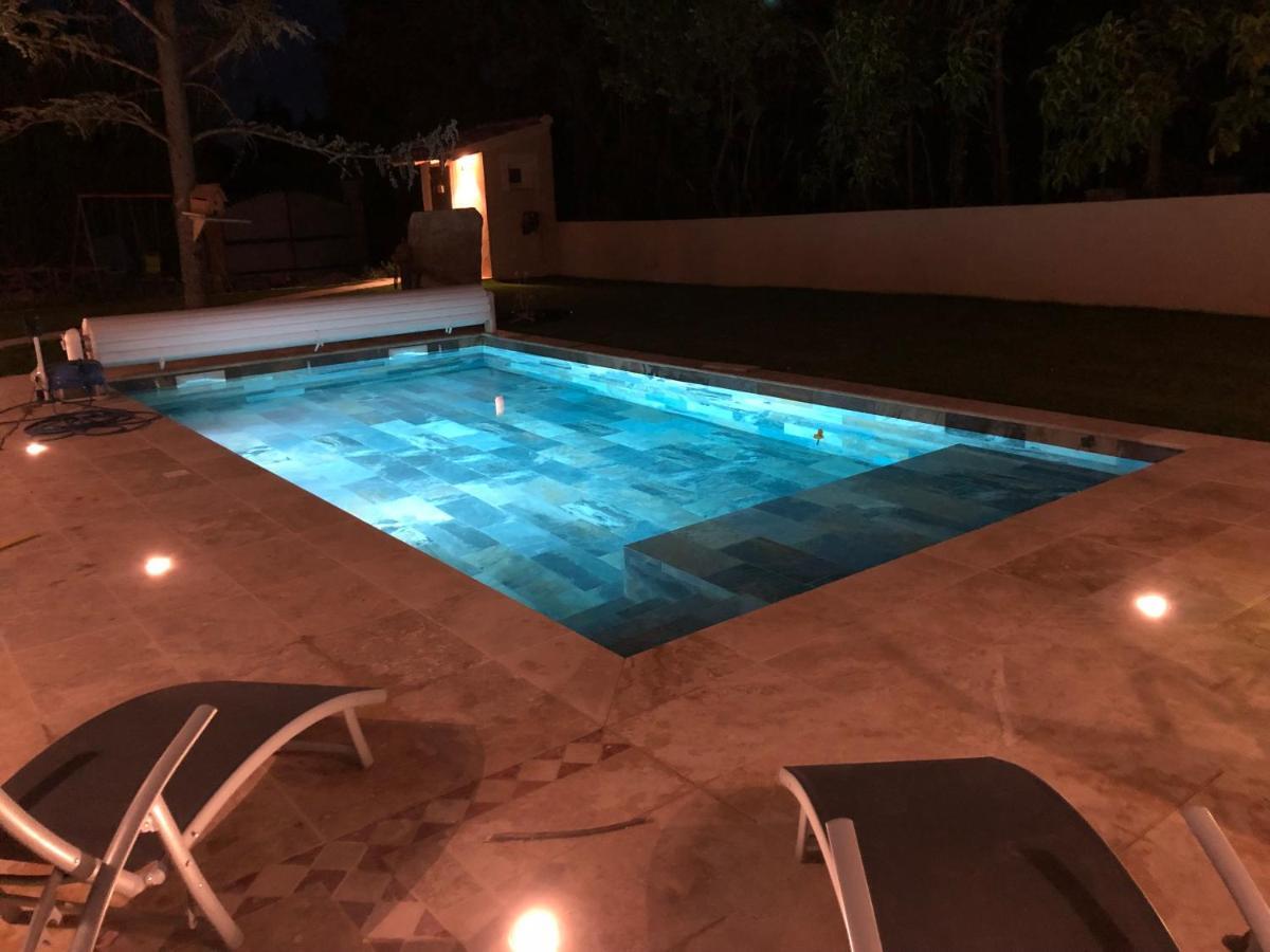 Au Milieu Des Piboules De Provence. Villa LʼIsle-sur-la-Sorgue Eksteriør bilde